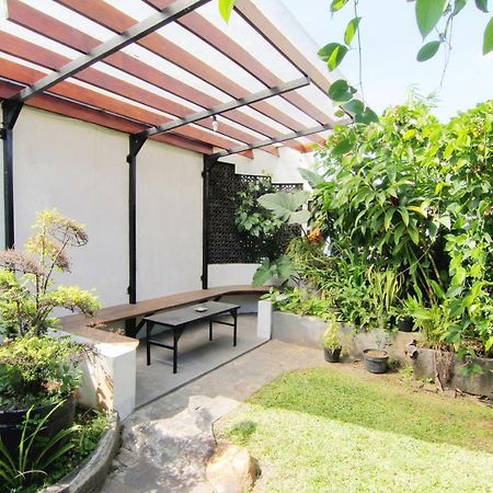 Neo Moritz Homestay Bandung Exterior foto